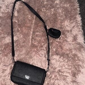 Trendy Guess bag
